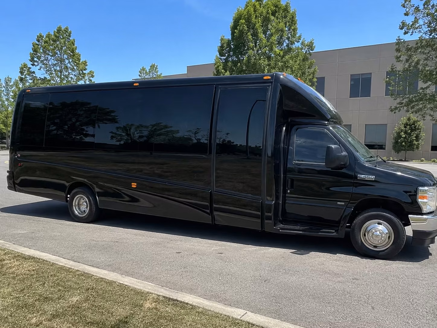party bus rentals for shows at the moon and tallahassee s live music scene